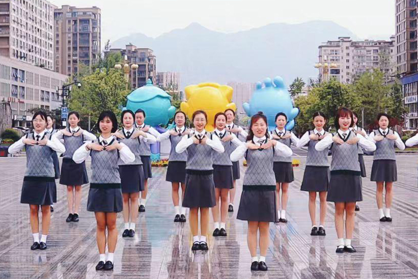 「中国浙江杭州小荧星」幼児教育グループは